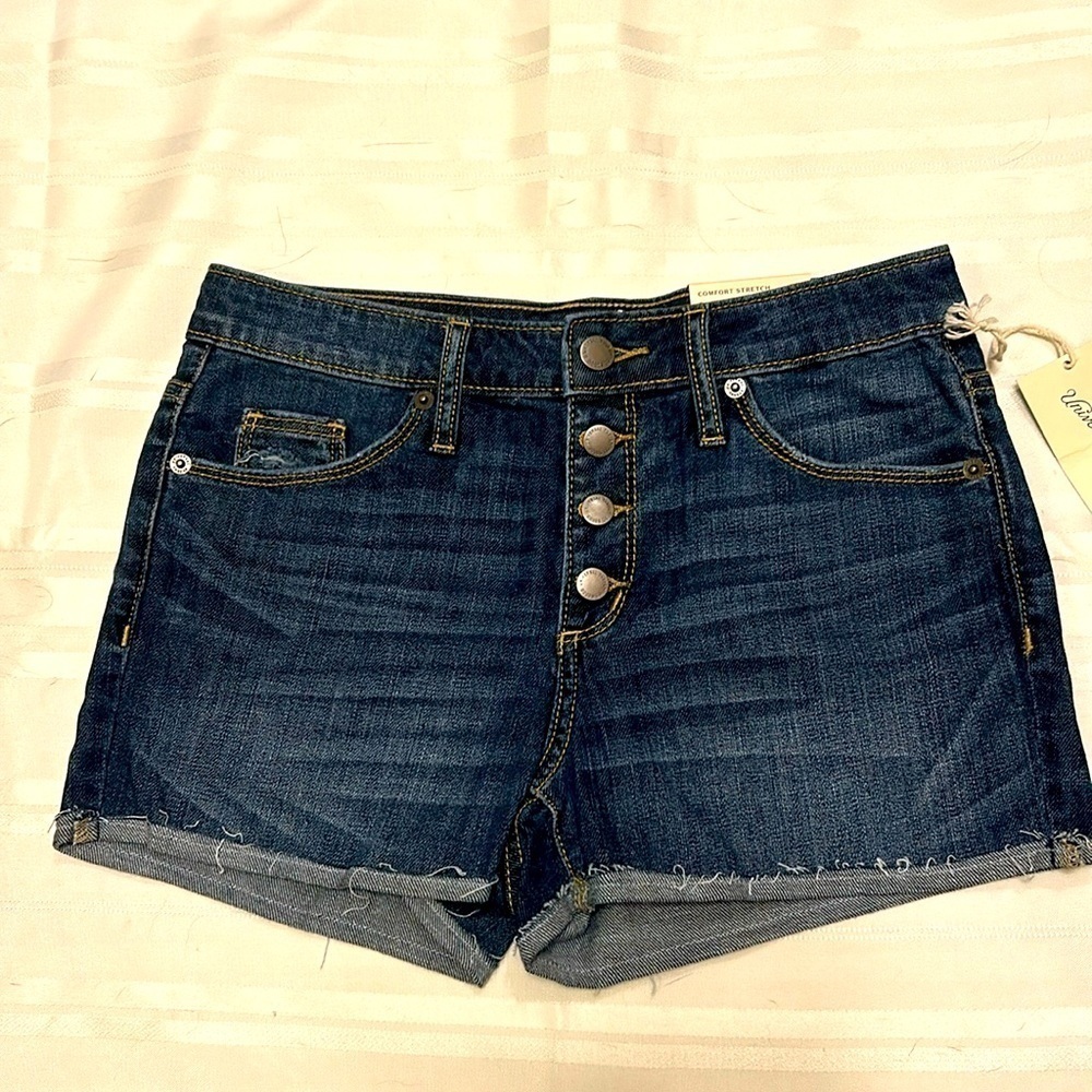 NWT Universal Thread Shorts